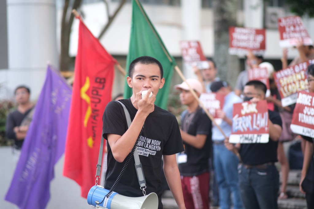 Paniniktik sa mga student activists,&nbsp;kinondena